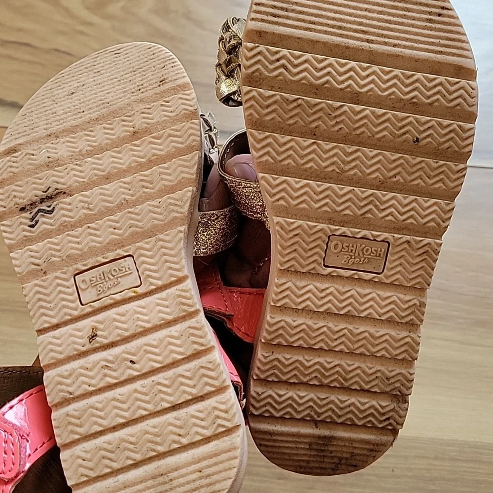 *3/$15* OshKosh B'gosh Size 11 Girls Colorful Strappy Sandals